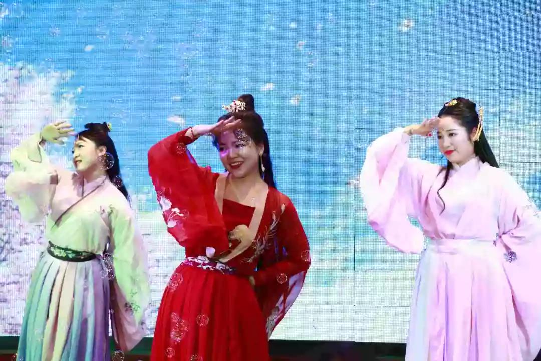 郴州錦馬置業有限公司,天一房產銷售,五嶺新天地樓盤銷售,錦馬時代中心房產銷售,酒店經營管理哪里好 郴州錦馬置業有限公司,天一房產銷售,五嶺新天地樓盤銷售,錦馬時代中心房產銷售,酒店經營管理哪里好