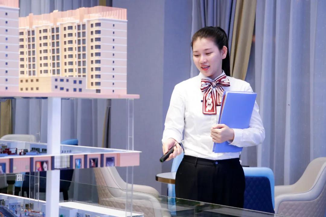 郴州錦馬置業(yè)有限公司,天一房產(chǎn)銷售,五嶺新天地樓盤銷售,錦馬時代中心房產(chǎn)銷售,酒店經(jīng)營管理哪里好
