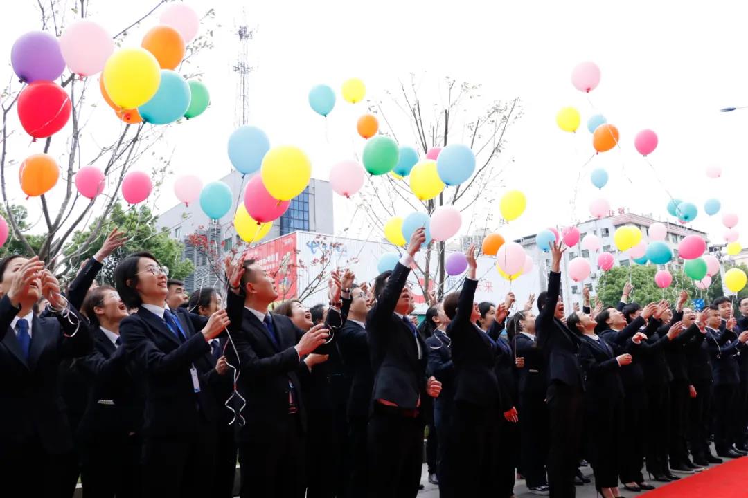 郴州錦馬置業(yè)有限公司,天一房產(chǎn)銷售,五嶺新天地樓盤銷售,錦馬時代中心房產(chǎn)銷售,酒店經(jīng)營管理哪里好