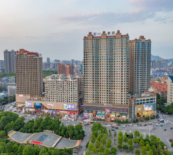 郴州錦馬置業(yè)有限公司,天一房產(chǎn)銷(xiāo)售,五嶺新天地樓盤(pán)銷(xiāo)售,錦馬時(shí)代中心房產(chǎn)銷(xiāo)售,酒店經(jīng)營(yíng)管理哪里好 郴州錦馬置業(yè)有限公司,天一房產(chǎn)銷(xiāo)售,五嶺新天地樓盤(pán)銷(xiāo)售,錦馬時(shí)代中心房產(chǎn)銷(xiāo)售,酒店經(jīng)營(yíng)管理哪里好